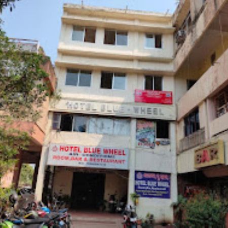 Hotel Blue Wheel,Bhubaneswar Buitenkant foto