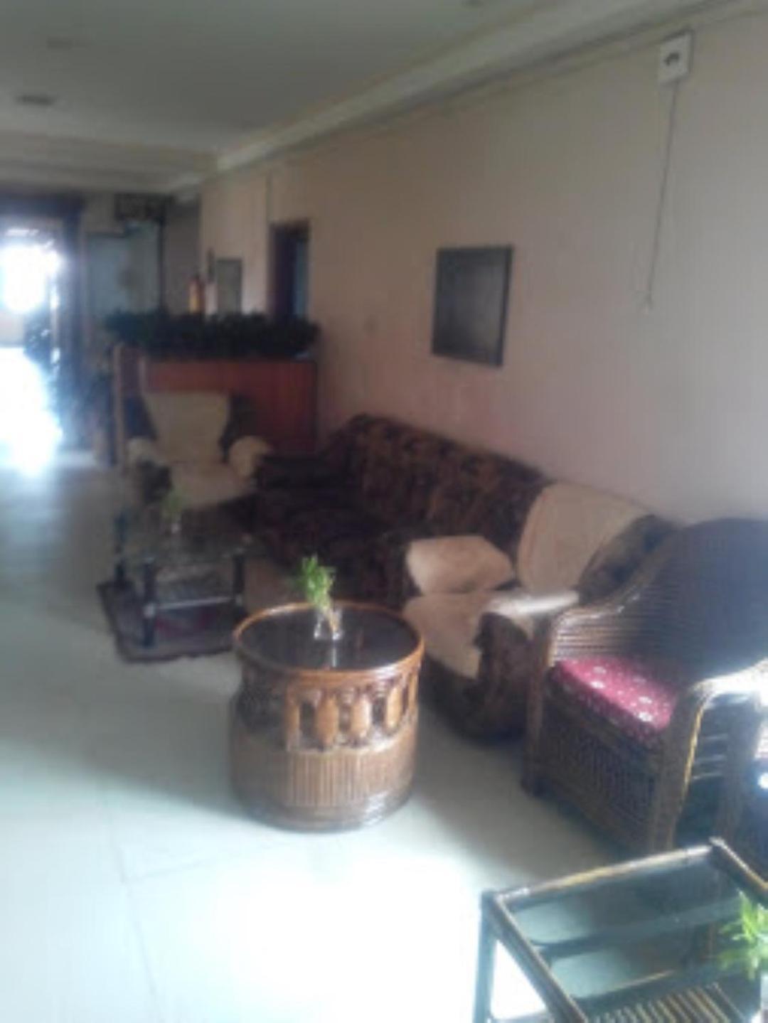 Hotel Blue Wheel,Bhubaneswar Buitenkant foto